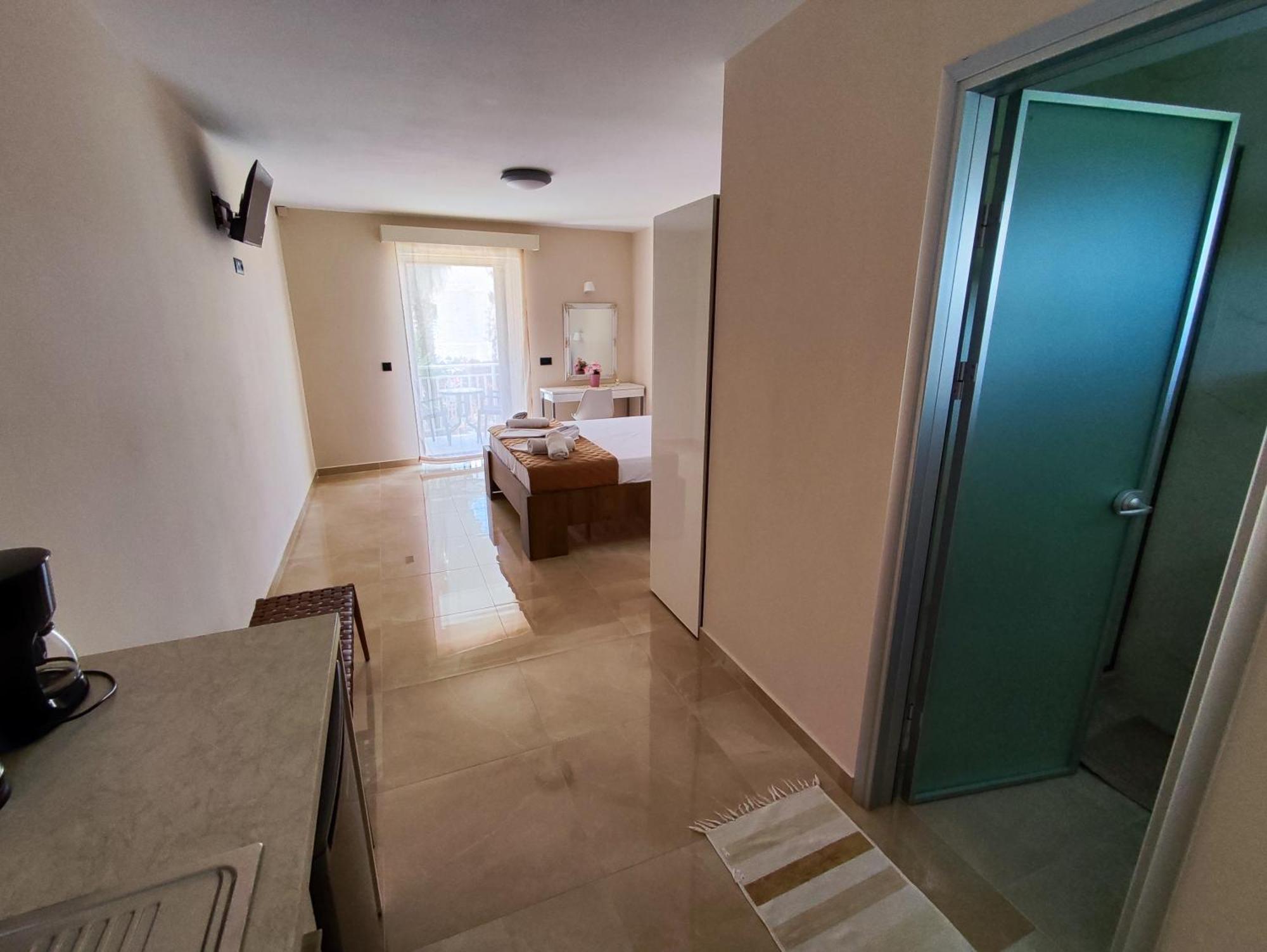 Yanna Studios & Apartments Циливи Екстериор снимка