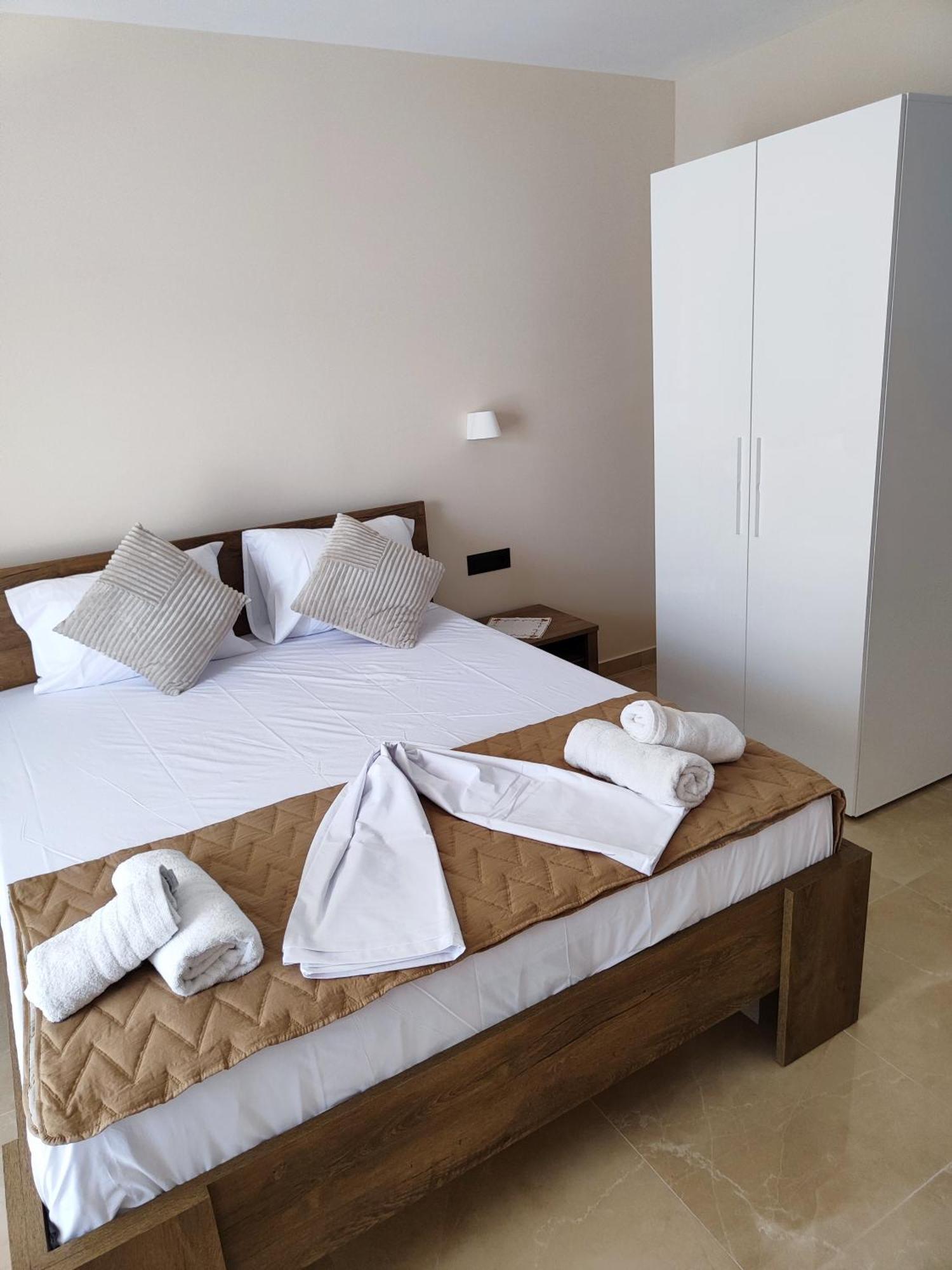 Yanna Studios & Apartments Циливи Екстериор снимка